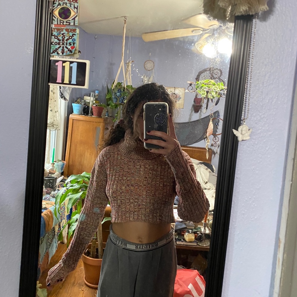 Cropped knitted sweater